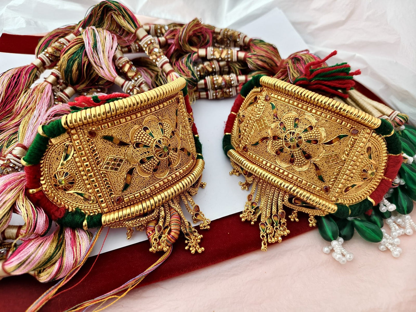 Bajuband with loom 28