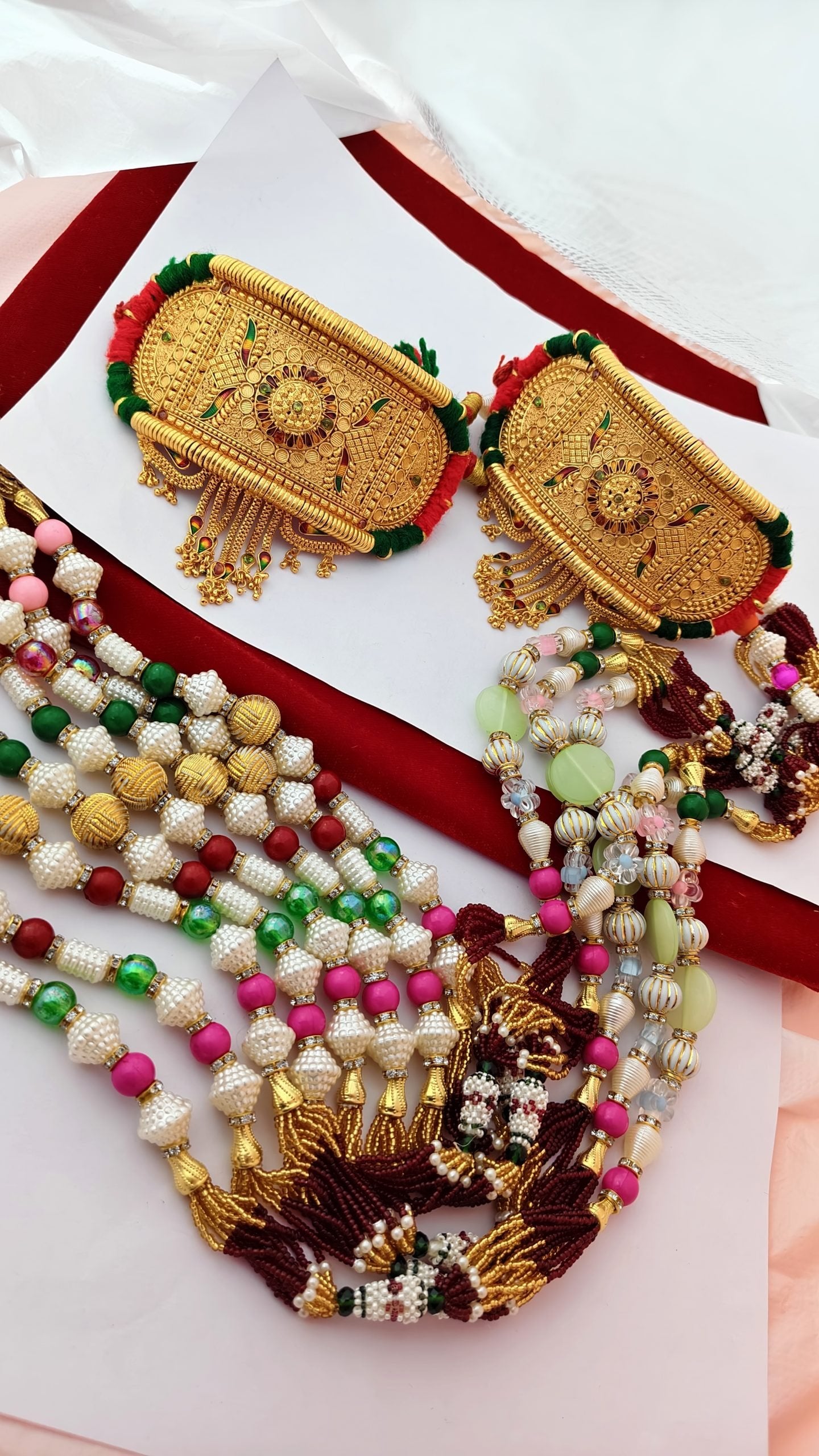 Bajuband with loom 10